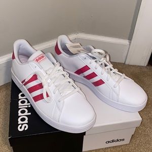Adidas women grand court shoes size 6.5